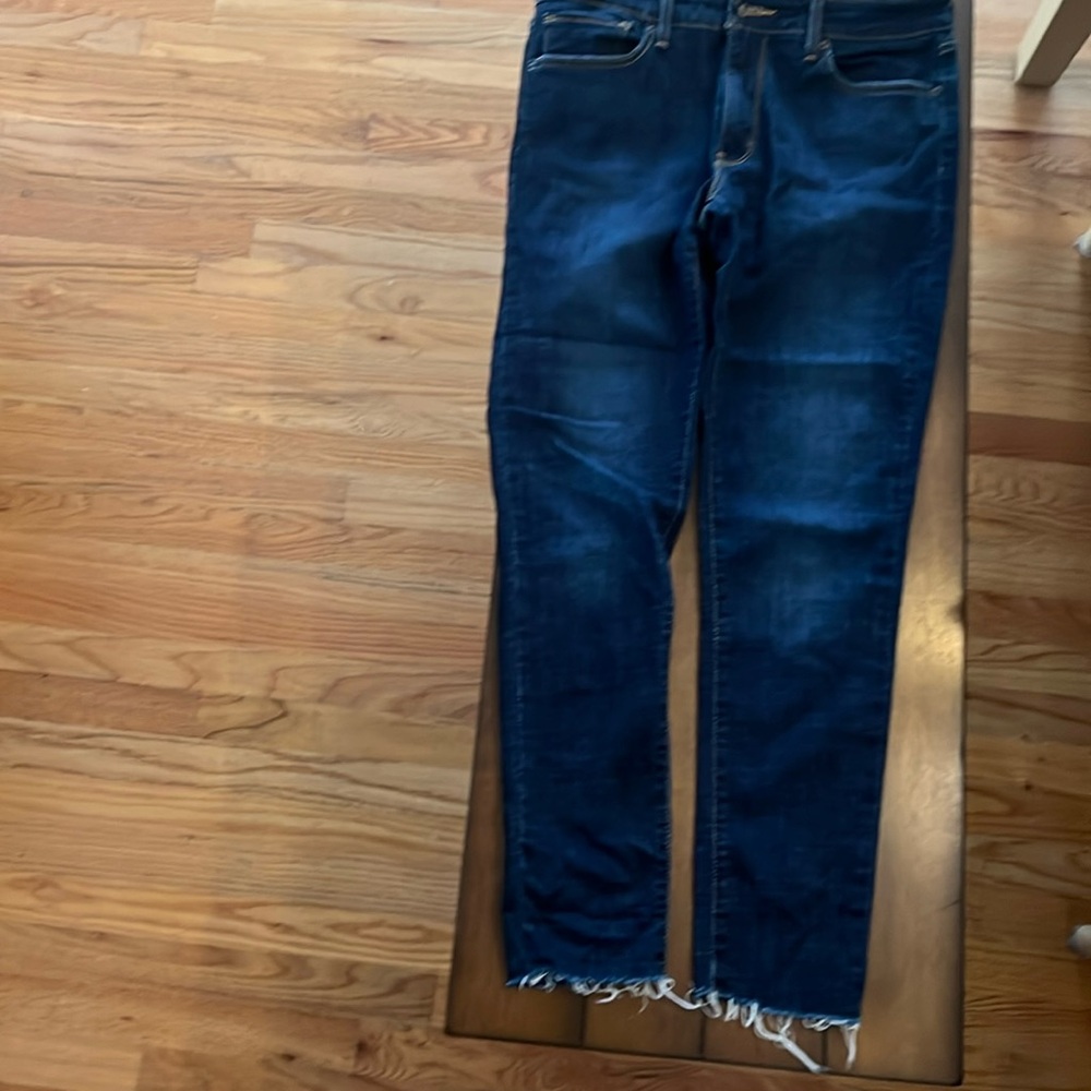 Levi’s Raw Hem 711 skinny